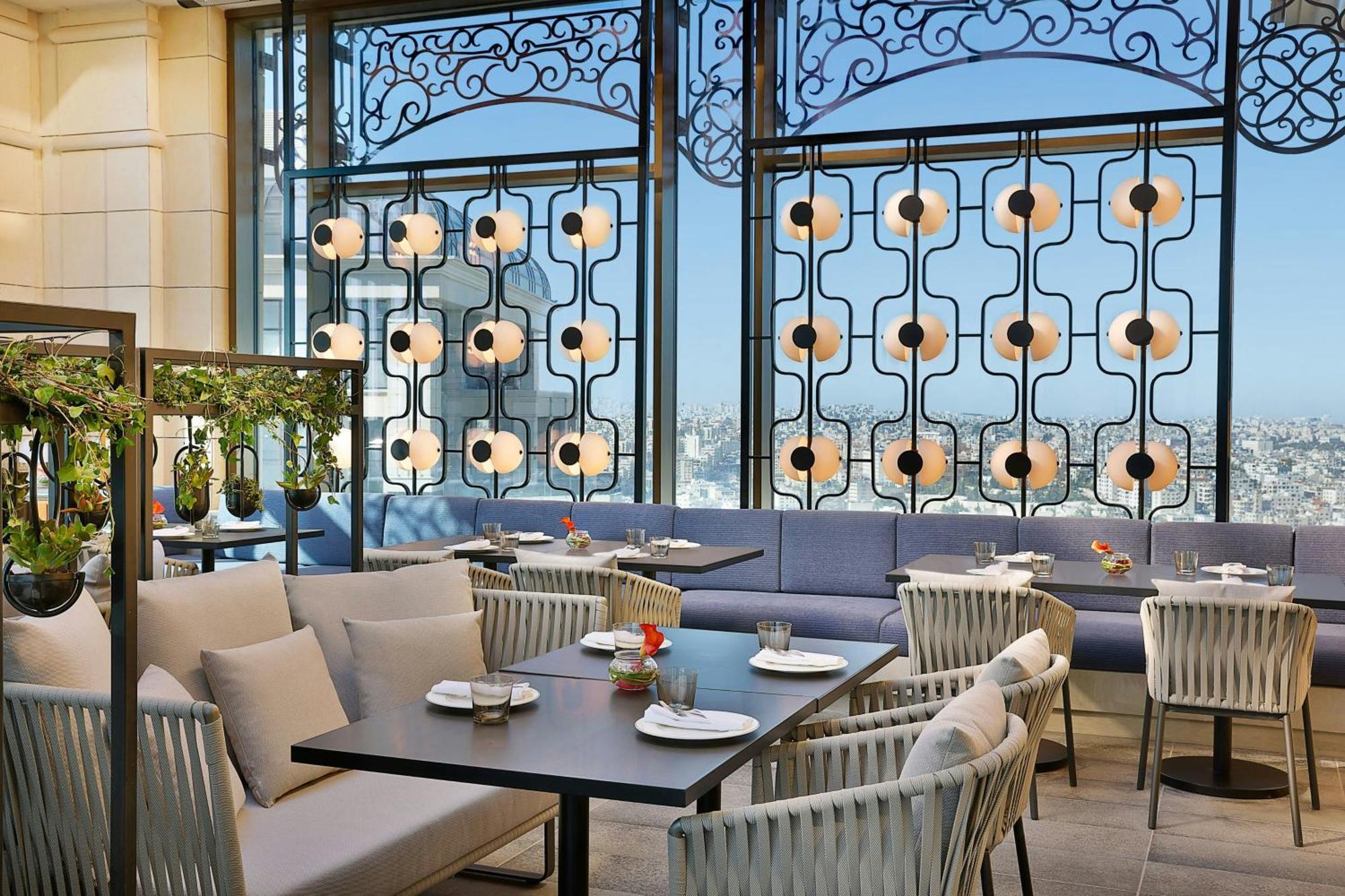 The Ritz-Carlton, Amman Hotel ภายนอก รูปภาพ The Terrace